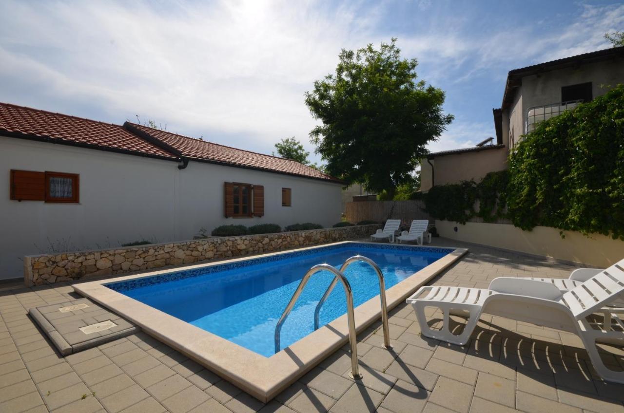 Family Friendly With A Swimming Pool - Lozice, - 18538 Apartment Vir